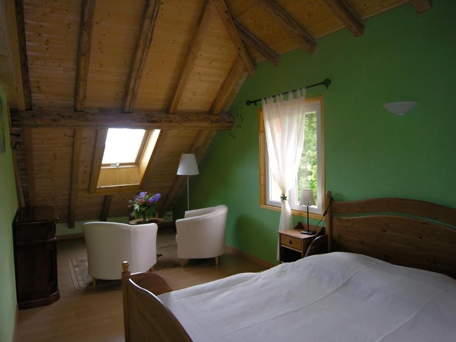 Le Moulin Des Oyes Bed and Breakfast Censeau Eksteriør billede